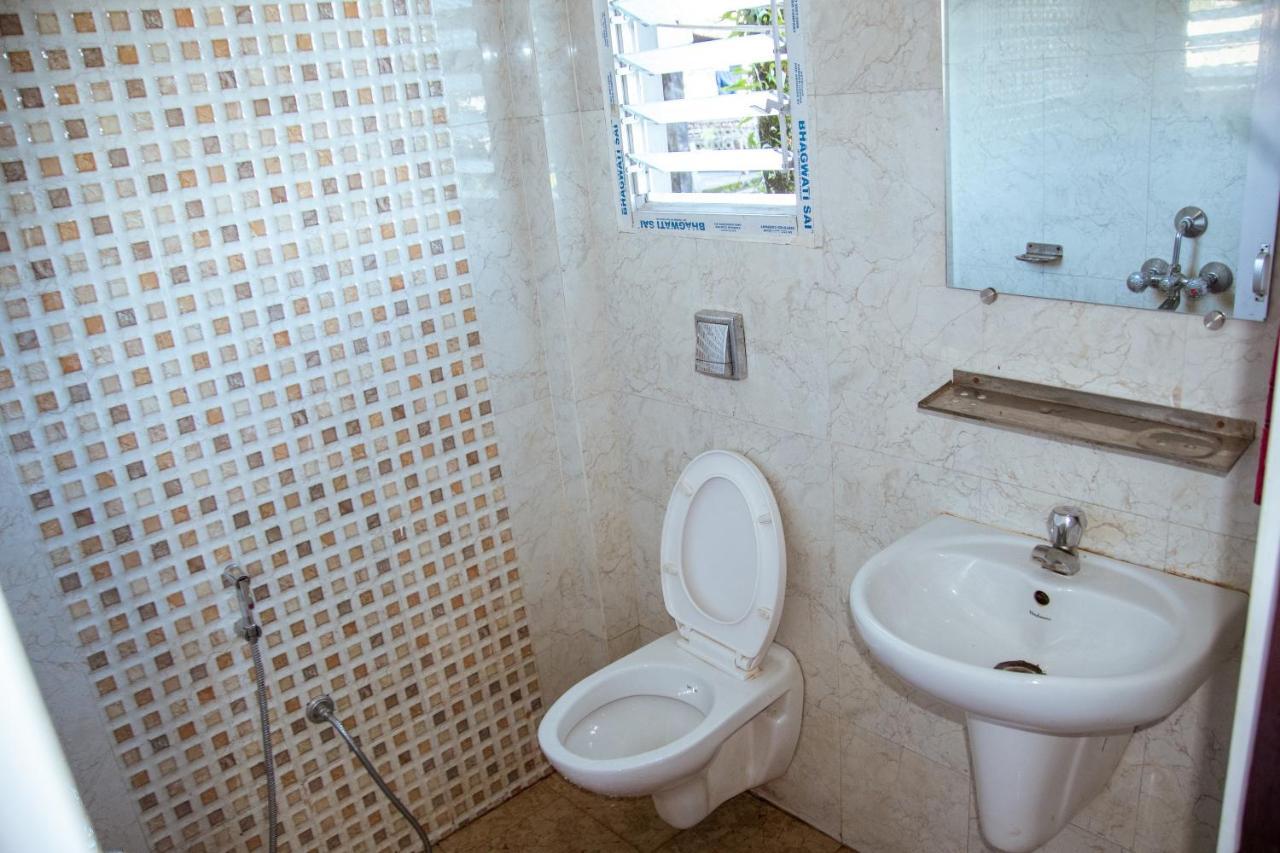 Hotel Nakshatra Karimganj Luaran gambar