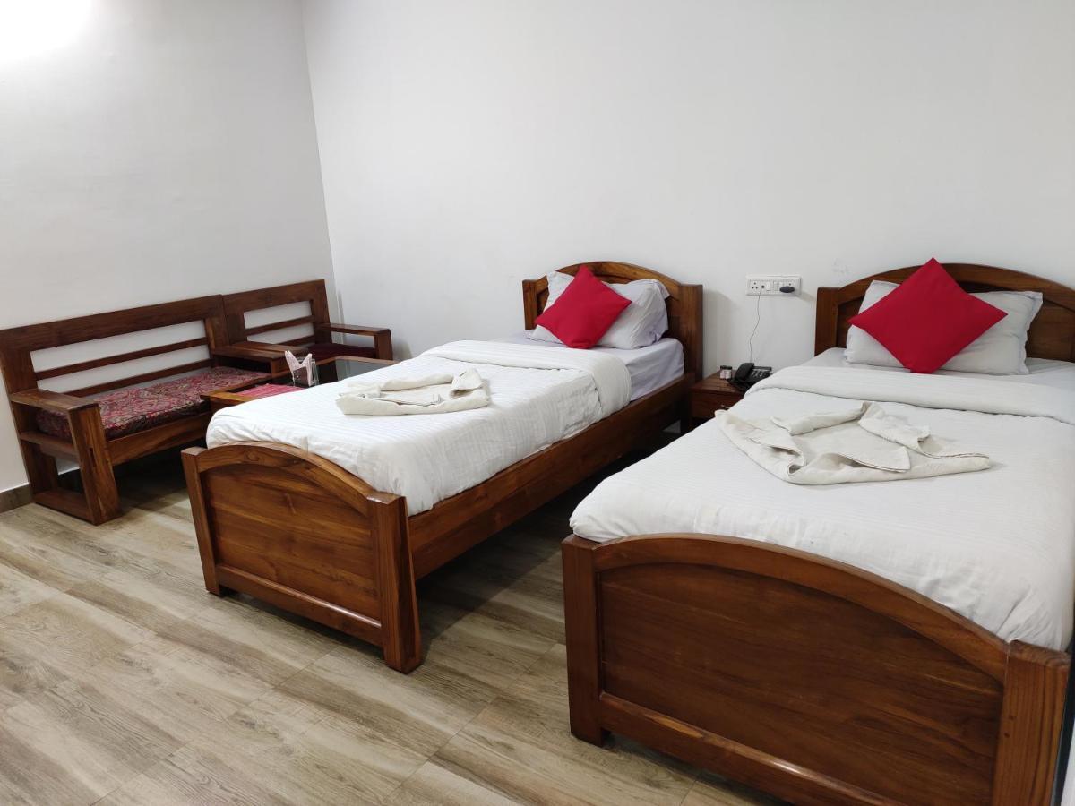 Hotel Nakshatra Karimganj Luaran gambar
