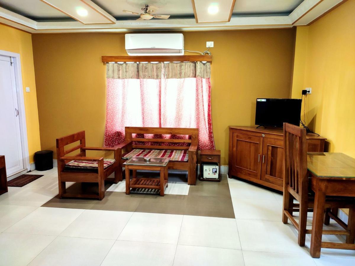 Hotel Nakshatra Karimganj Luaran gambar