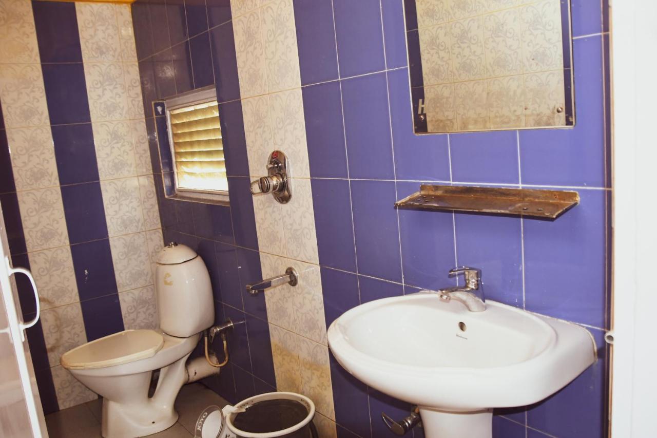 Hotel Nakshatra Karimganj Luaran gambar