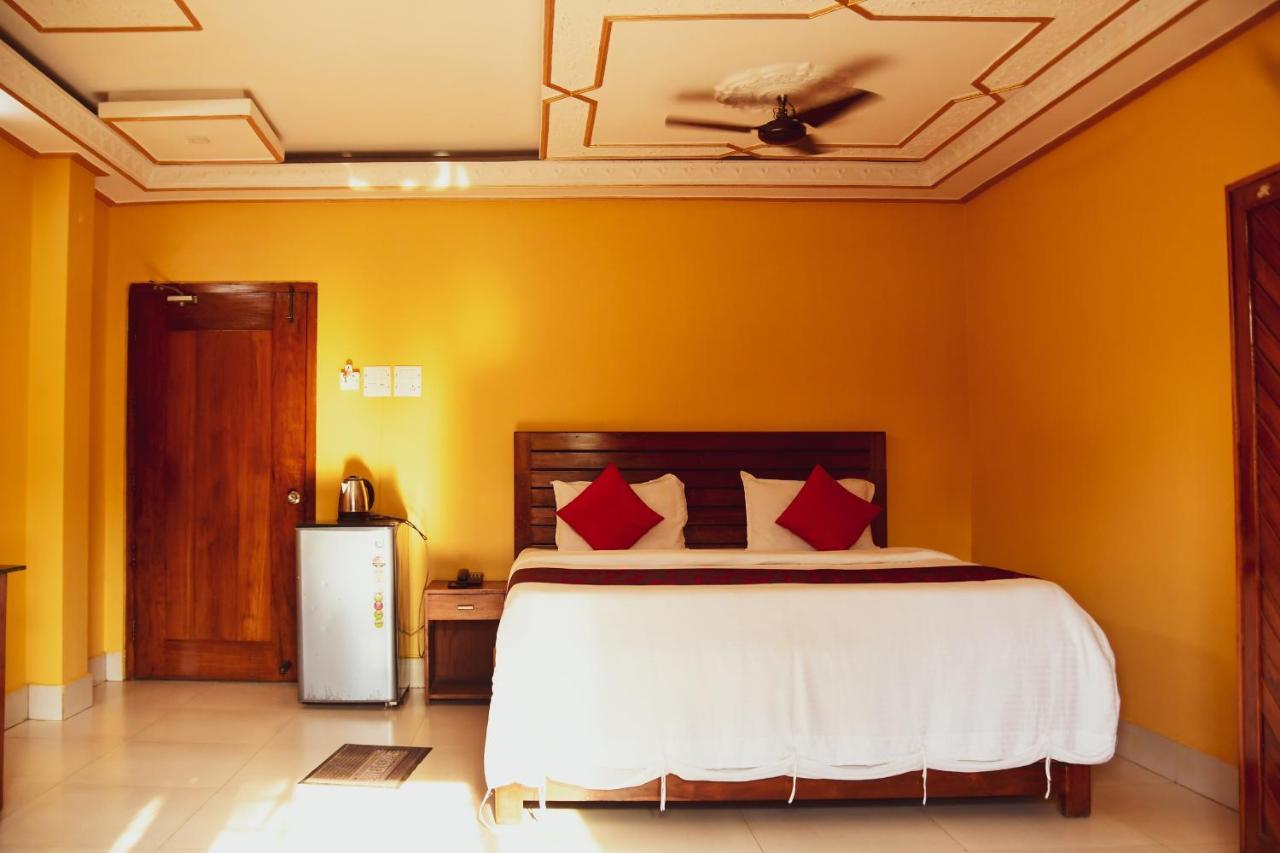 Hotel Nakshatra Karimganj Luaran gambar