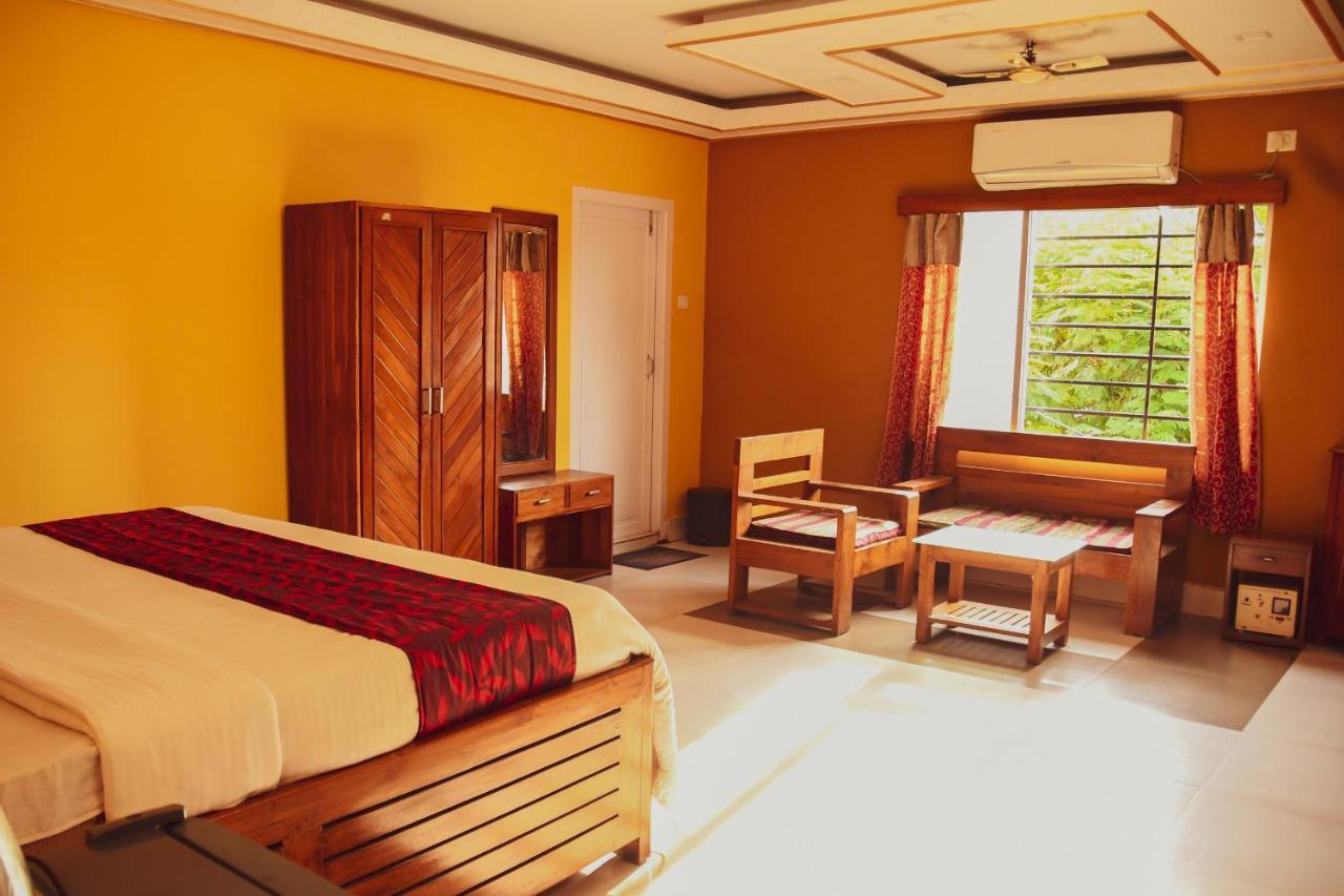 Hotel Nakshatra Karimganj Luaran gambar
