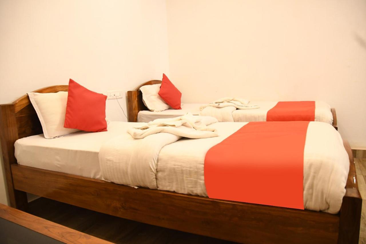 Hotel Nakshatra Karimganj Luaran gambar